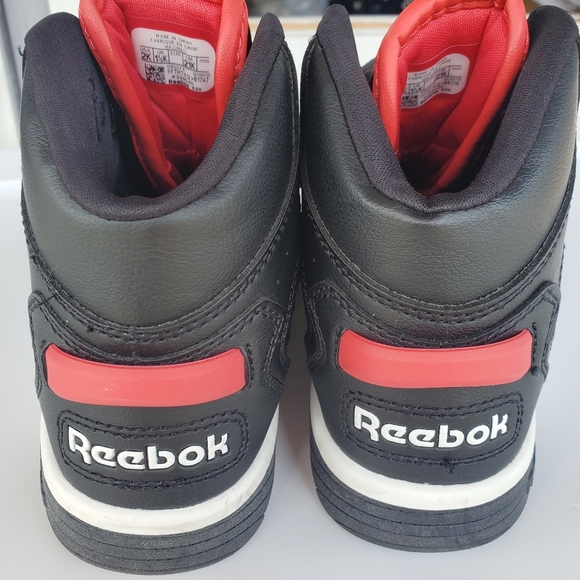 Reebok Black & Red High Top Sneaker Sz 2K - Picture 5 of 9
